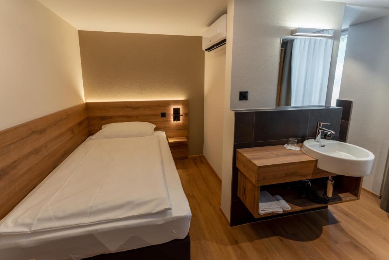Ziegelhuesi Hotel, Stettlen Bei Bern エクステリア 写真