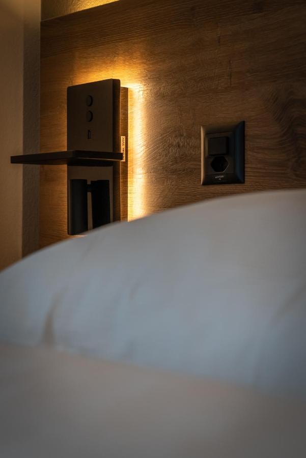 Ziegelhuesi Hotel, Stettlen Bei Bern エクステリア 写真
