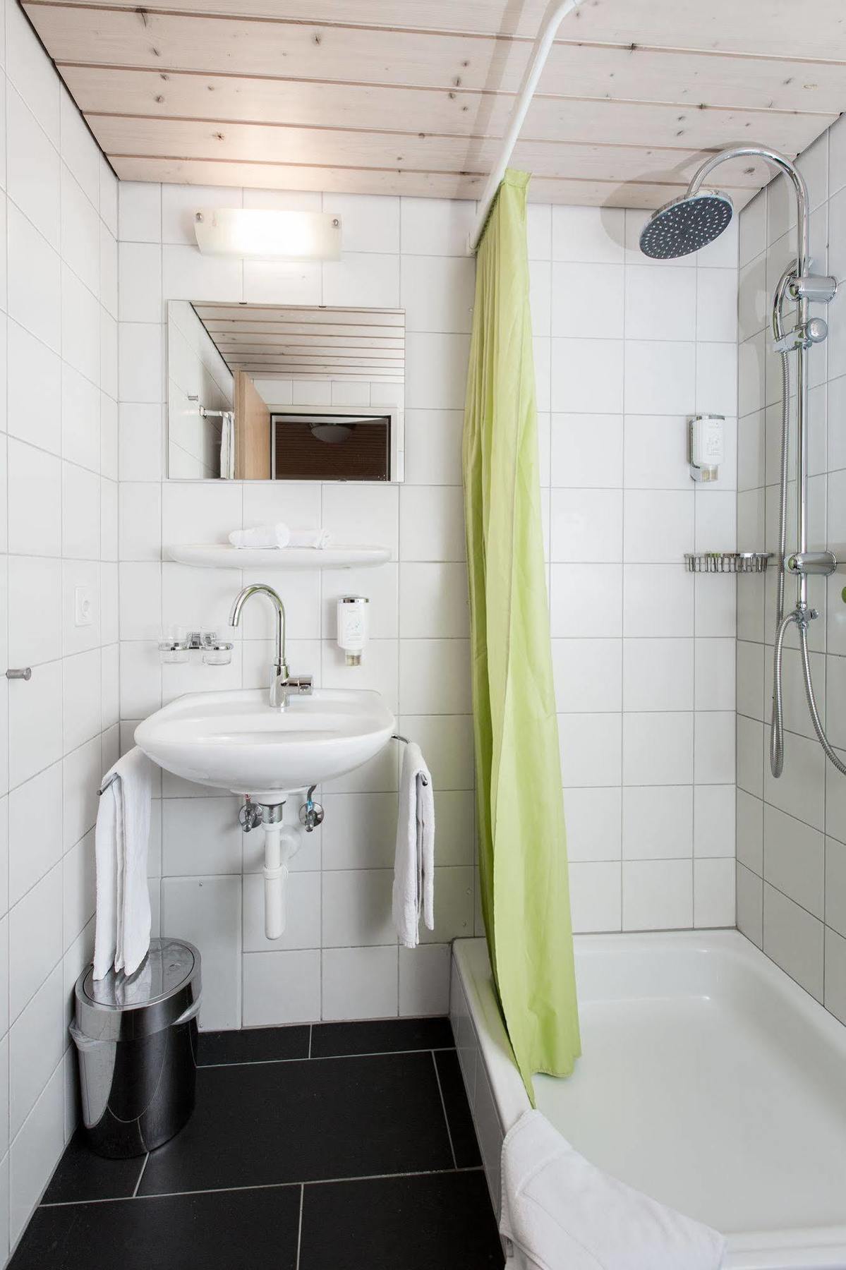 Ziegelhuesi Hotel, Stettlen Bei Bern エクステリア 写真
